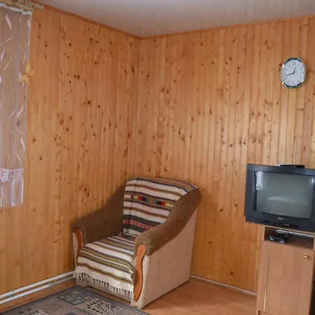 карпатський дуб 게스트하우스 *