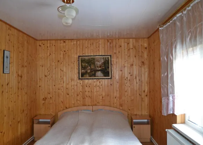 Konukevi карпатський дуб